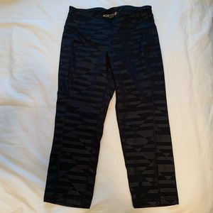 Old Navy Active athletic leggings - M